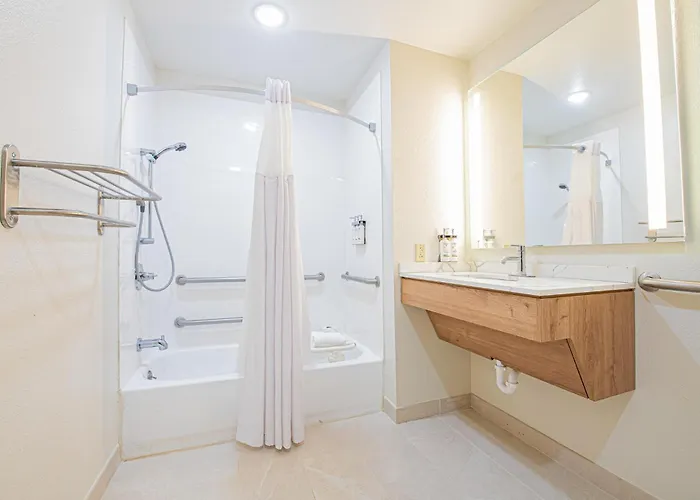Staybridge Lafayette-airport By Ihg 3*