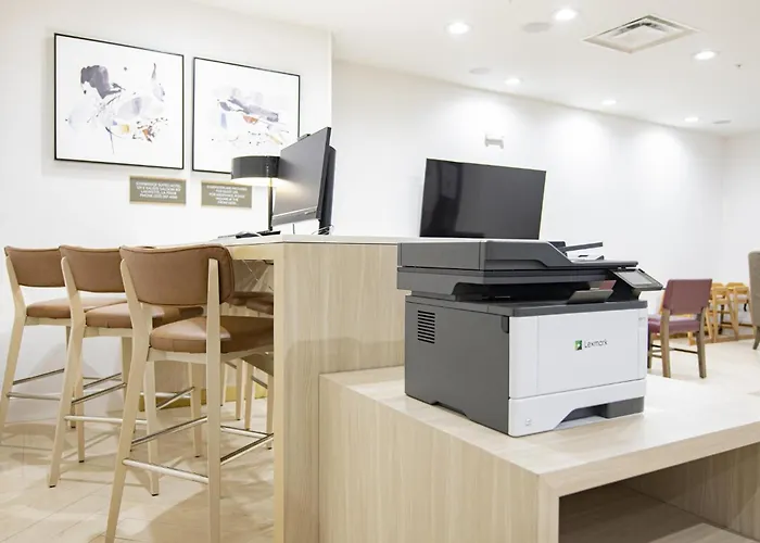 Staybridge Lafayette-airport By Ihg Hotel 3*