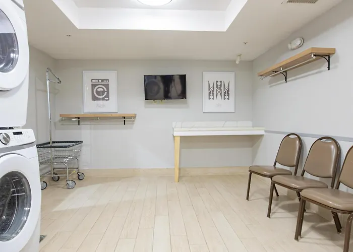 Staybridge Lafayette-airport By Ihg Hotel 3*