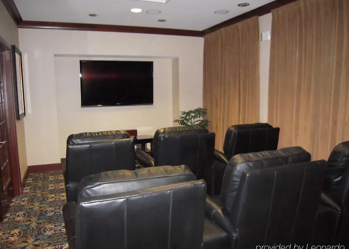 Staybridge Lafayette-airport By Ihg Hotel 3*